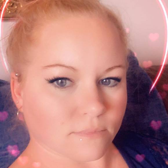 Meet your Posher, Michelle - Picture 1 of 1